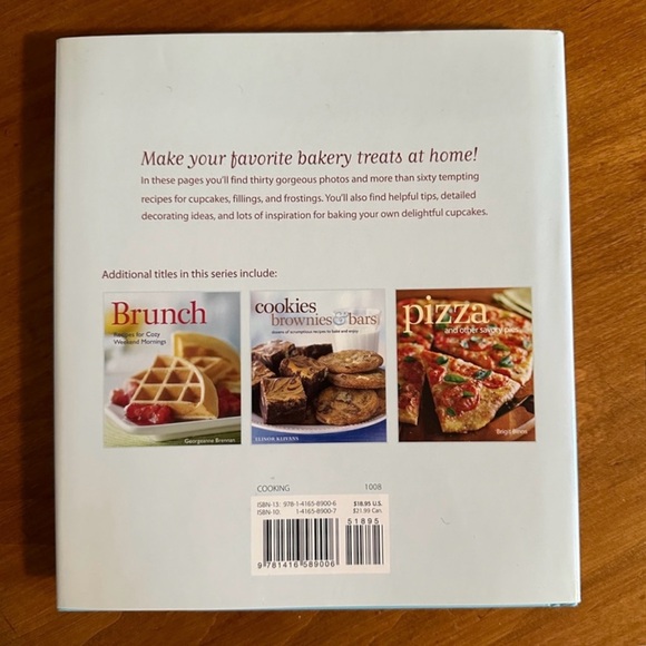 CUPCAKES COOKBOOK, MACAROONS COOKBOOK, PURE VANILLA COOKBOOK (ALL 3 HARDBACK) - Picture 5 of 15